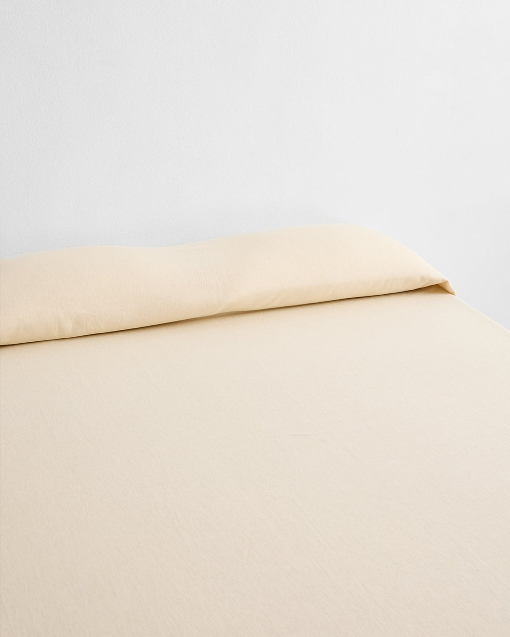 Crème Heavy Linen Bed Cover
